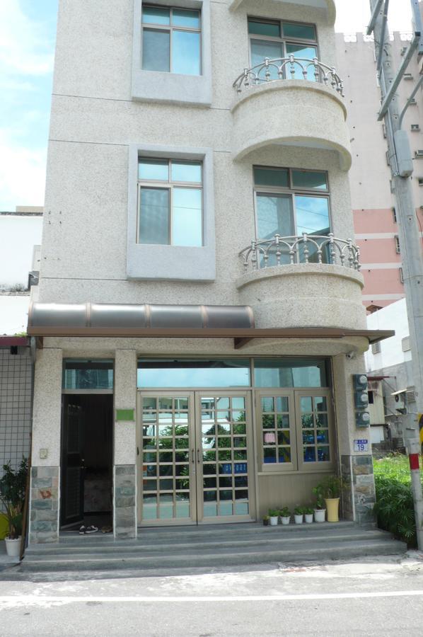 小城堡民宿19窩窩近東大門夜市好停車 Hualien City Luaran gambar